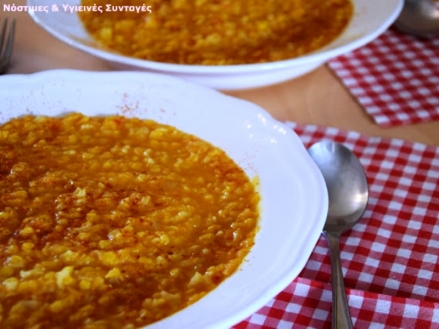 ΚΟΚΚΙΝΕΣ ΦΑΚΕΣ ΣΟΥΠΑ ΜΕ ΡΥΖΙ BASMATI ΚΑΙ ΚΑΡΙ